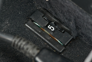 Single-digit thumbwheel, allow selection from 10 available subscriber numbers