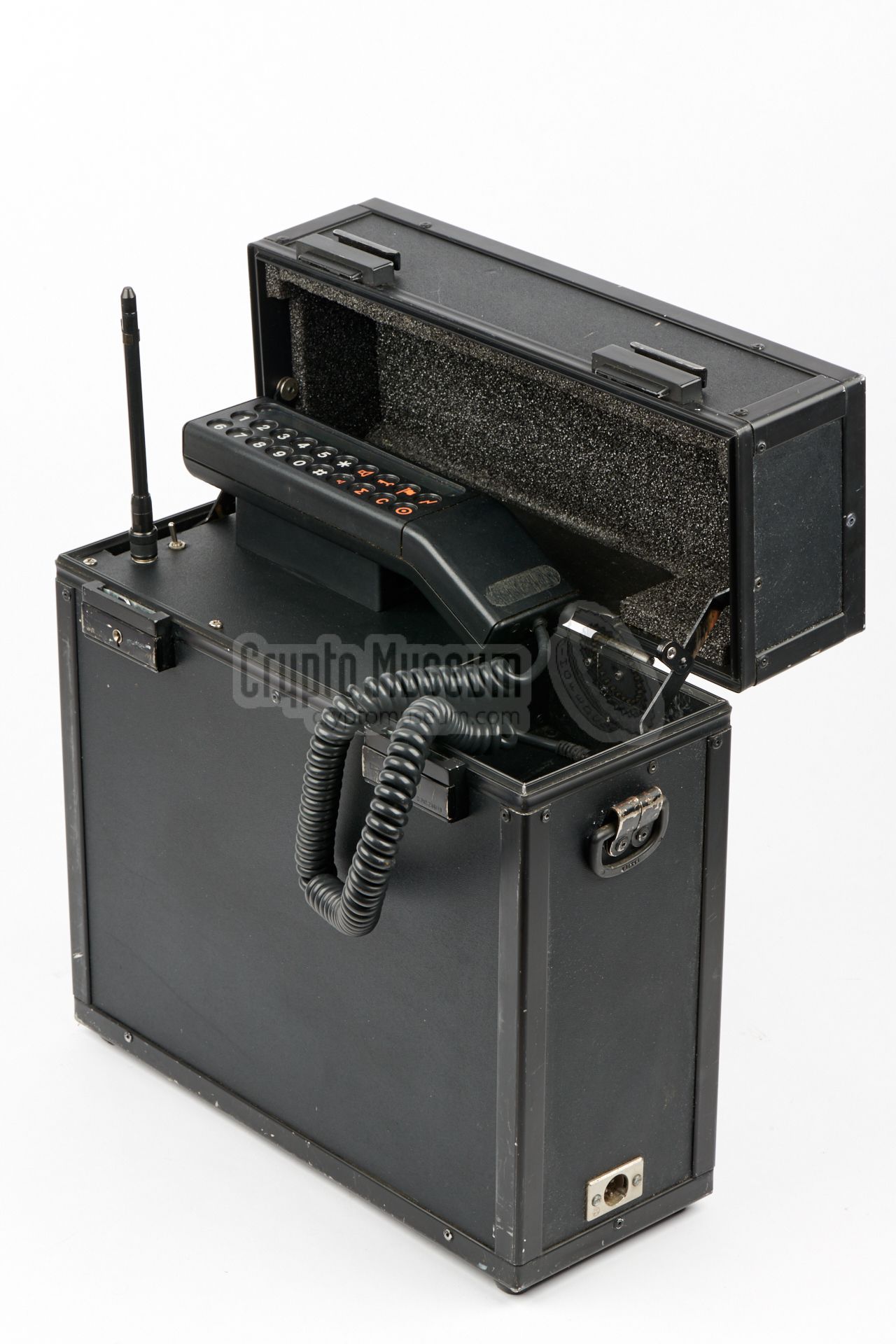 Clandestine CARVOX 2451 in flightcase