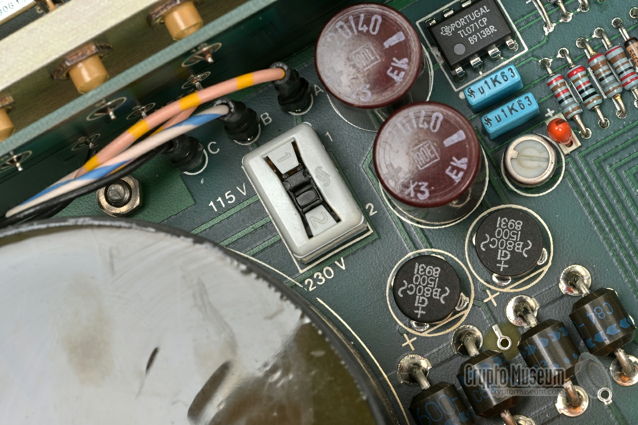 115 or 230V mains AC voltage selector