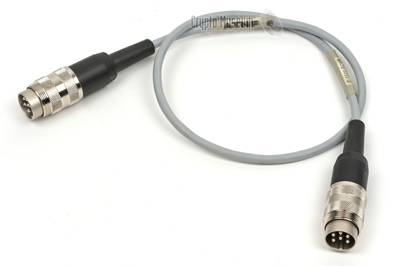 Cable between Telefunken E-1800 receiver and Hagenuk TG-1001M FSK demodulator