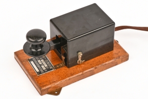 Japanese Morse key No. 1