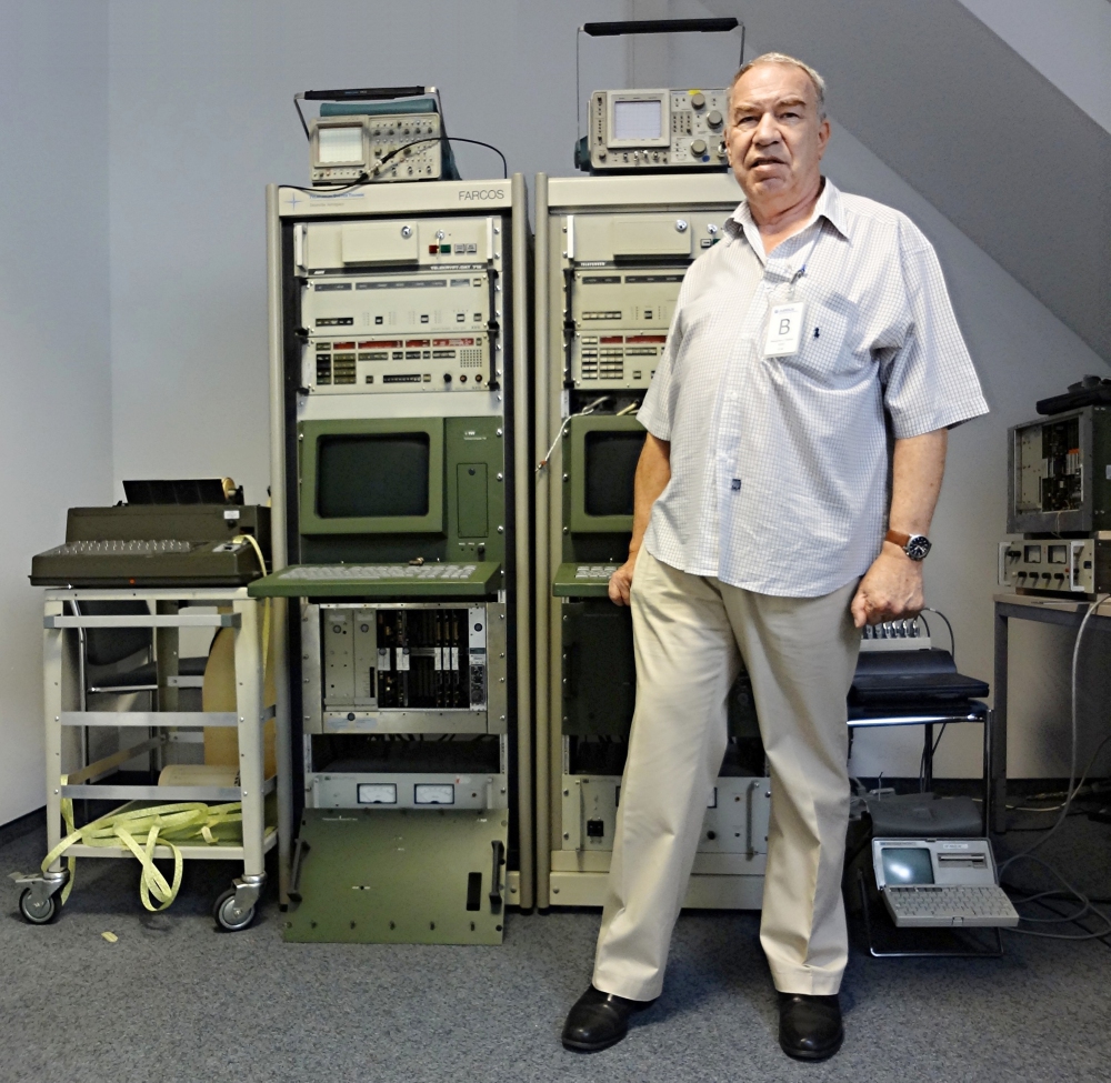Jim Meyer with a double FARCOS installation in the former Telefunken Museum in Ulm in 2015 [1]