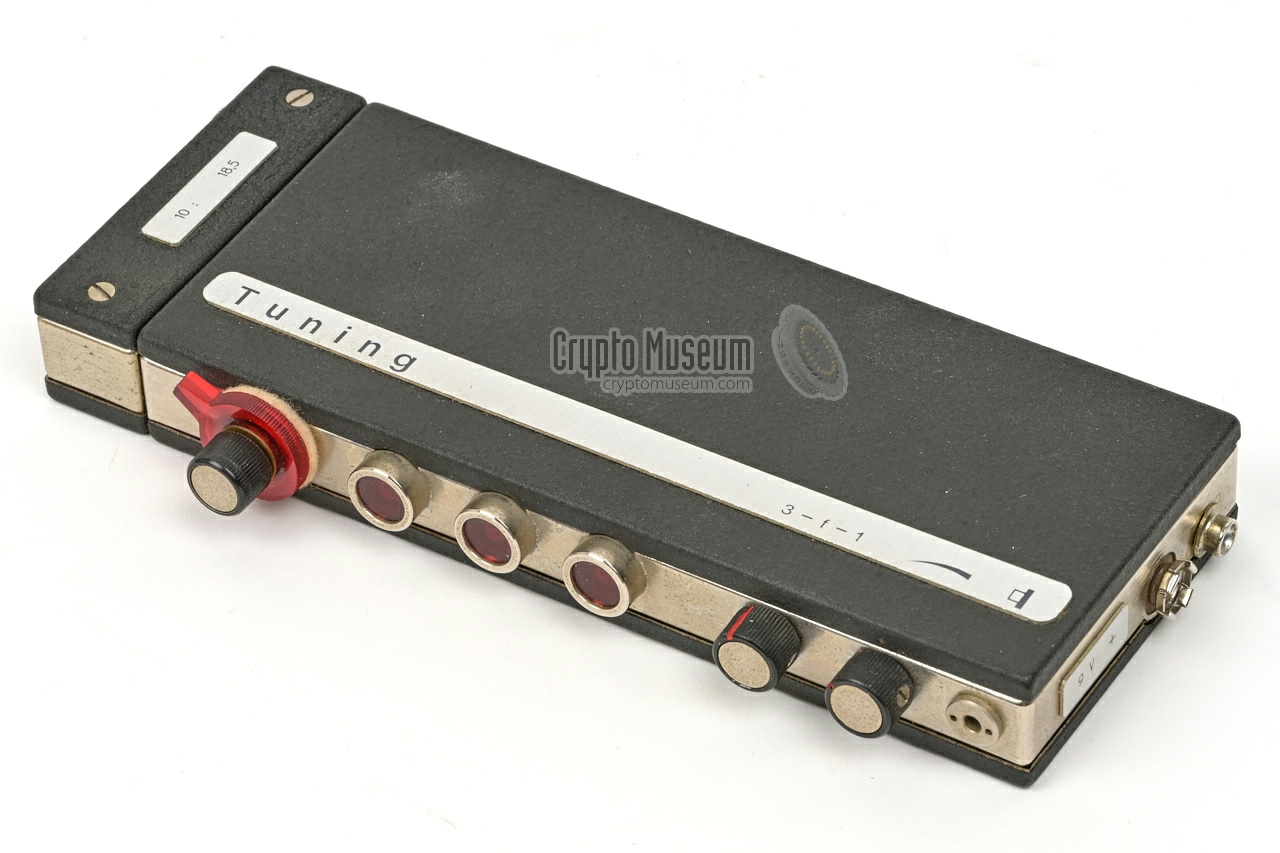 FLE receiver with small plug-in