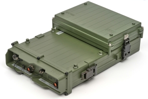 battery fitted to the lower half of the HRU-7000 transceiver