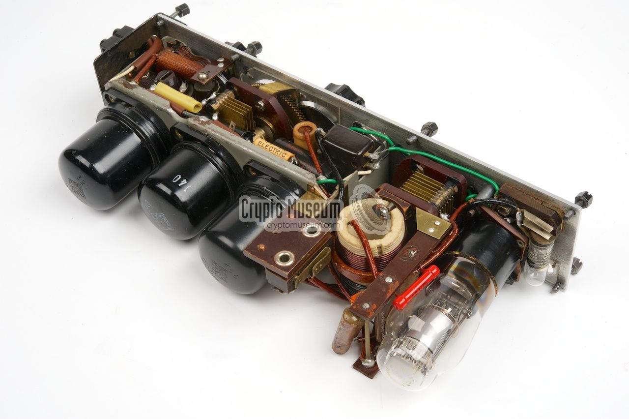 Kyynel M-10X interior