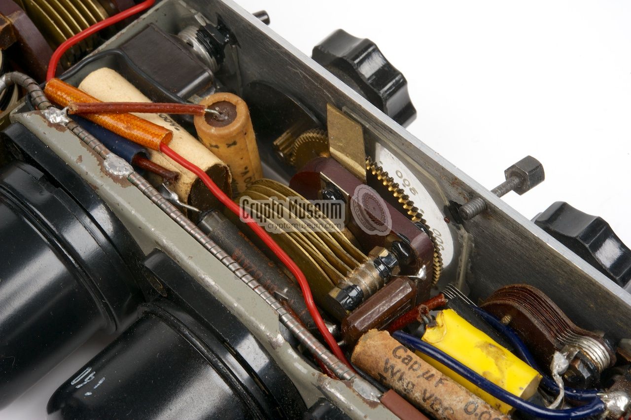 Close-up of the tuning capacitor