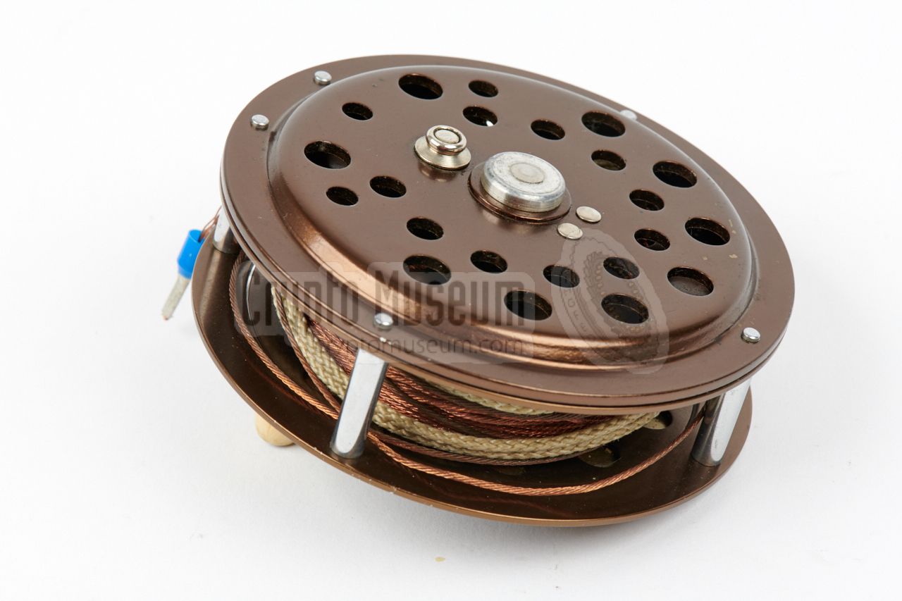 Antenna wire on spool