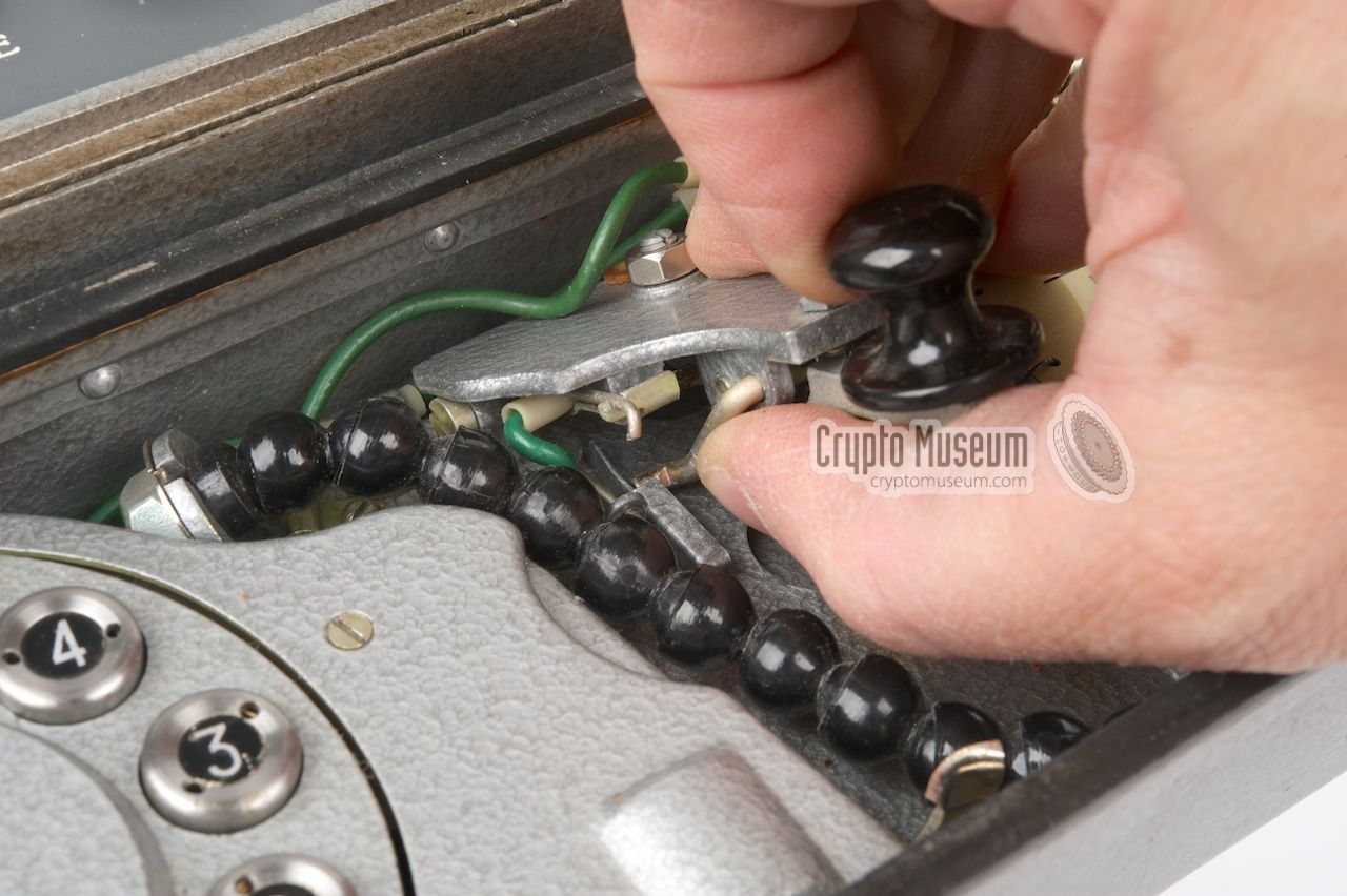 Lowering the internal morse key