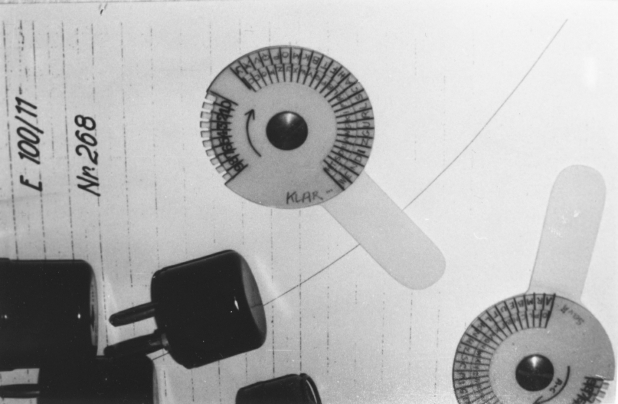 Original plexiglass cipher discs as found with SE-100/11 serial number 268