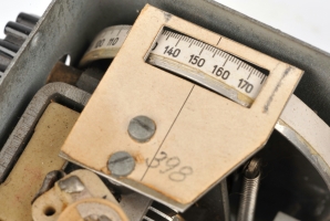 Receiver tuning scale