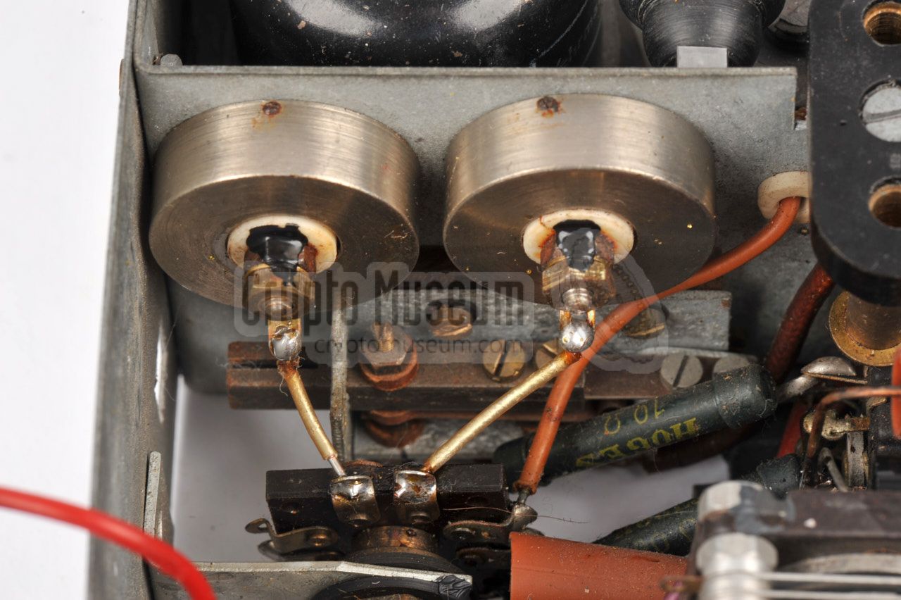 View at the internal crystals after removing the meter