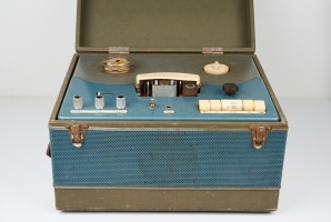 Tesla Javornik tape recorder (1958)