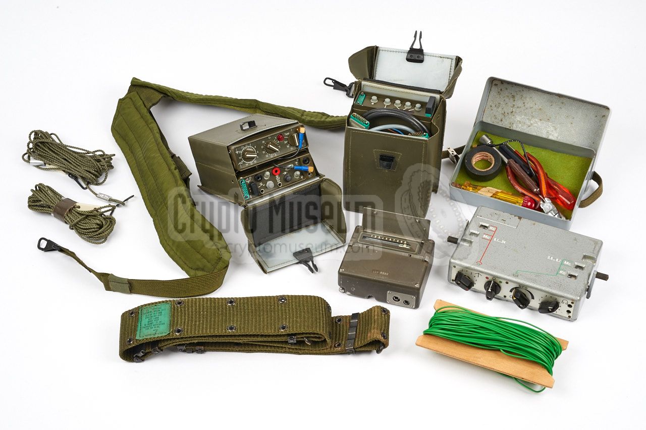 Complete military SP-20 spy radio set