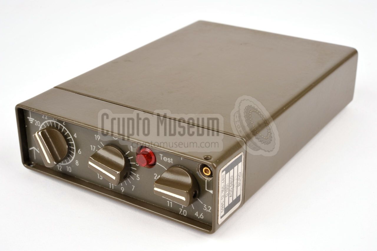 ASG-6800 antenna tuner