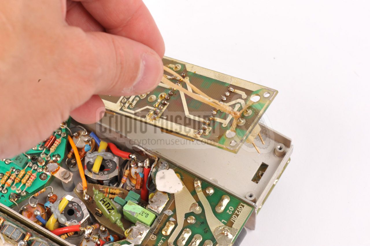 Removing the oscillator board