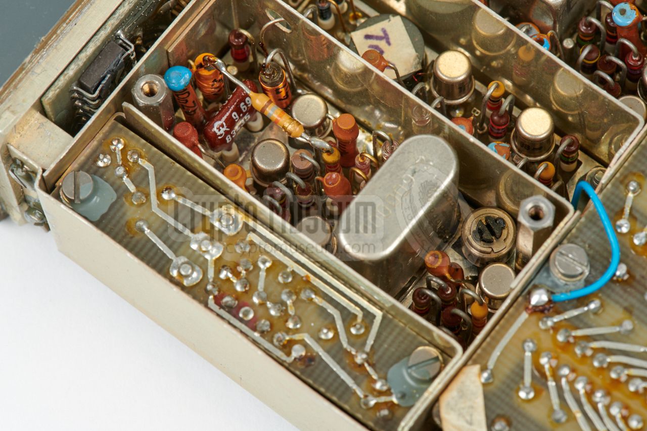 2.6 MHz oscillator and keyer