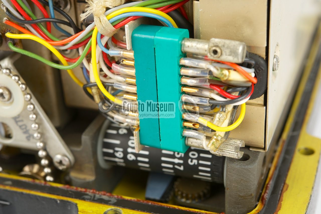 Receiver internal connector