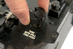 Starting the auto-tuner (pull knob)
