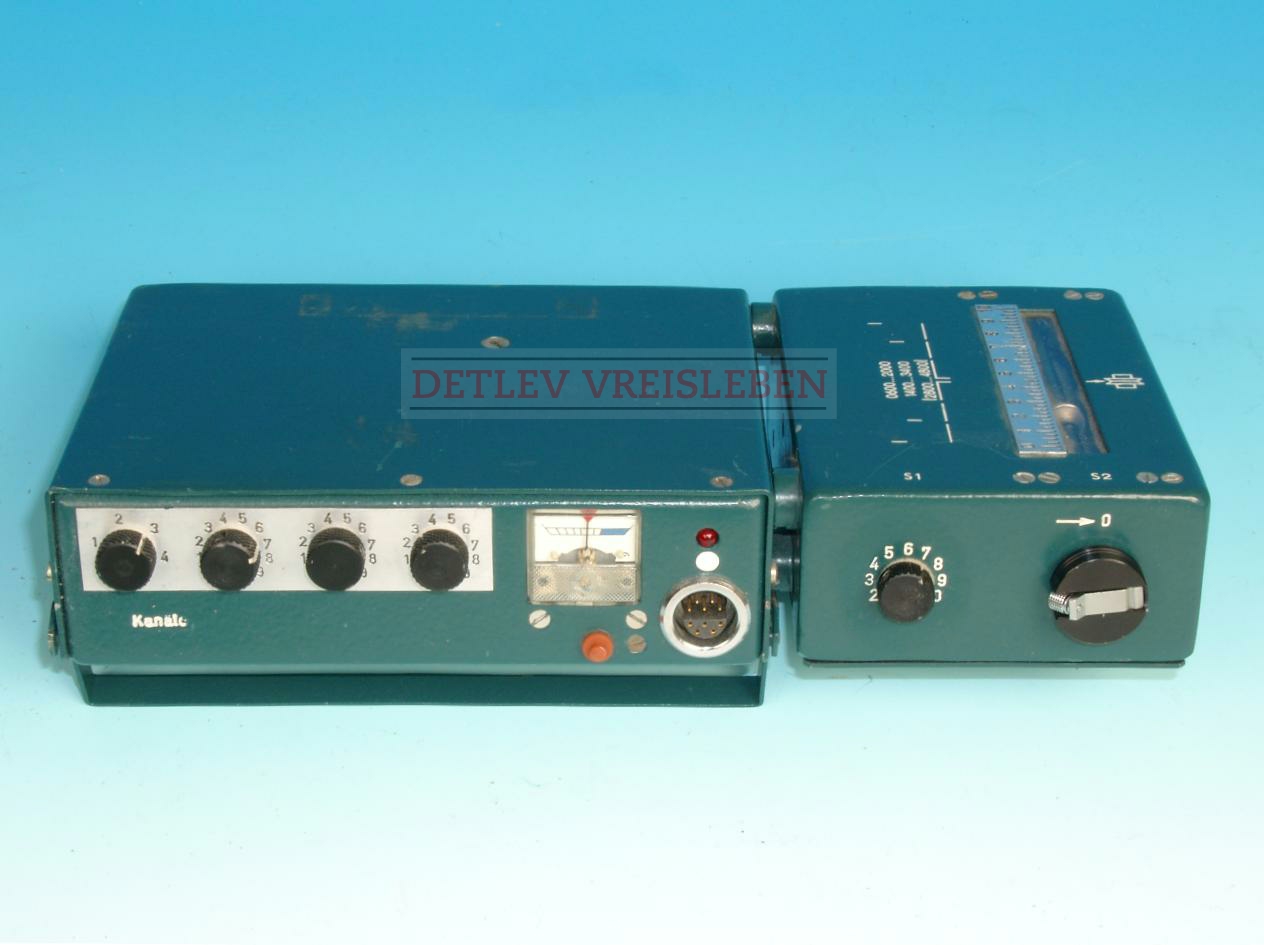 Transmitter with antenna tuner. Image kindly provided by Detlev Vreisleben [5].
