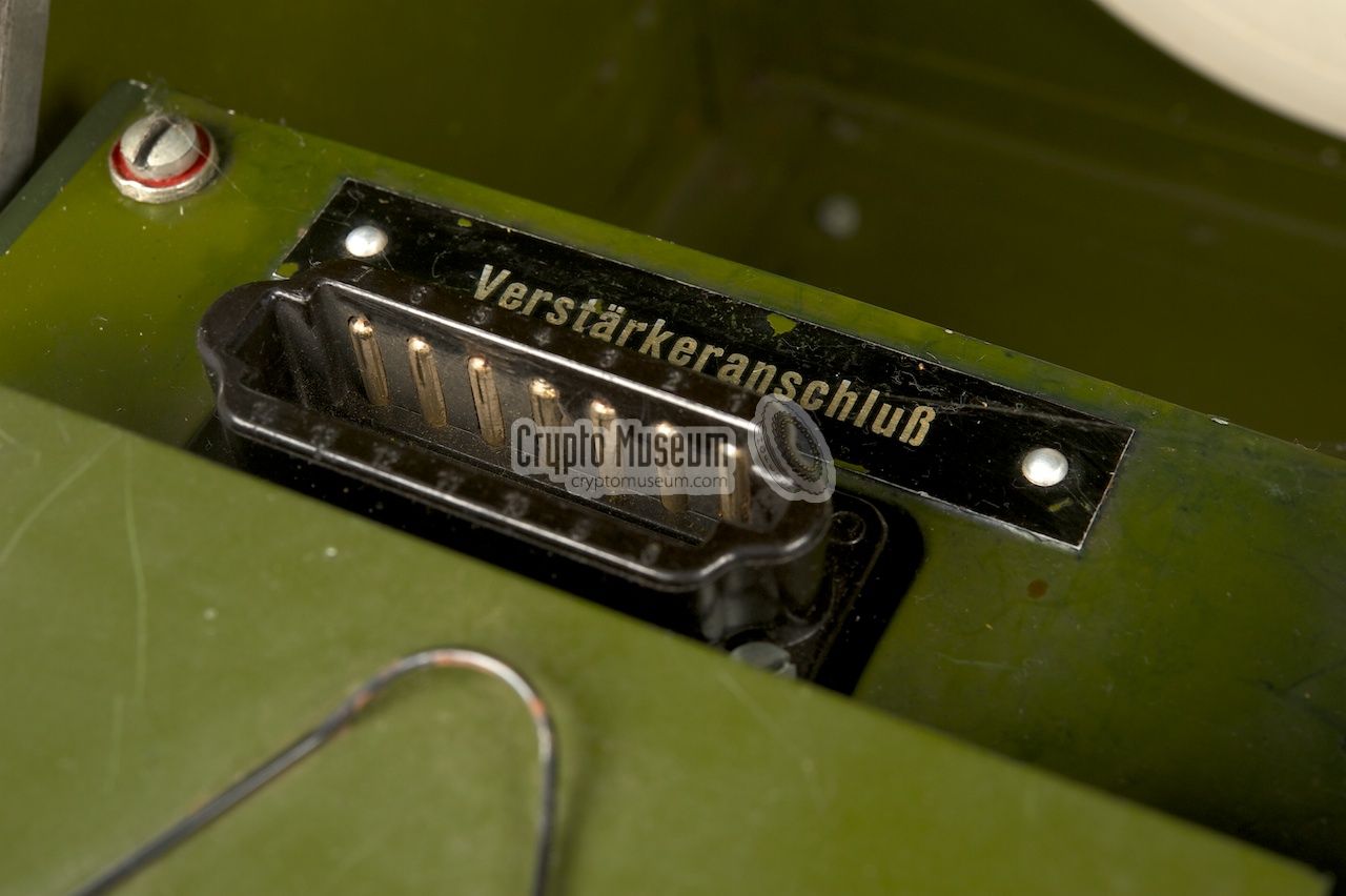 Socket (behind the printer) for connection of the amplifier