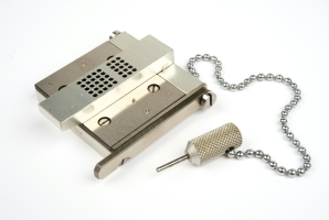 Paper-tape repair kit (closed)